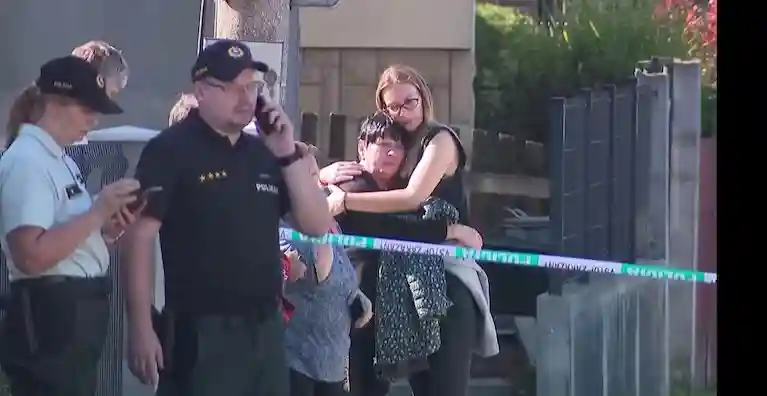 Alumna de 13 años asesinó a su profesora con un cuchillo